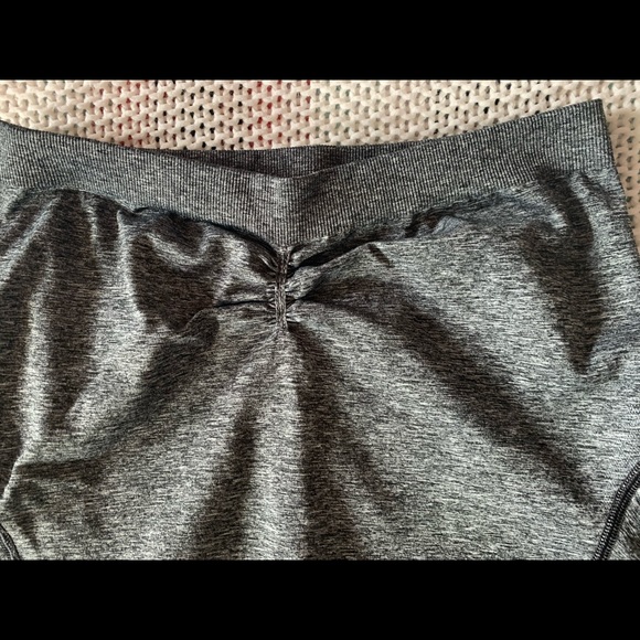 Gymshark Adapt Long Sleeve Crop Top - Picture 7 of 7